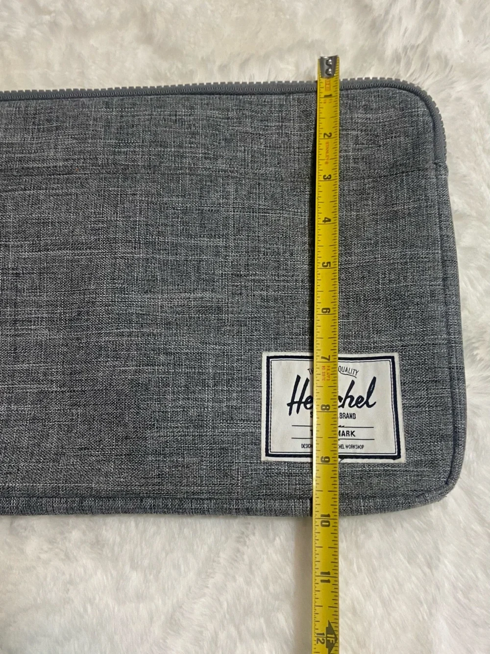 Herschel Supply Company slim laptop